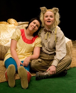 Nina Briem (Zackarina) och Karin Eriksson (Sandvargen) - foto: Christer Blum Bild från Sandvargen: Nina Briem (Zackarina) och Karin Eriksson (Sandvargen)